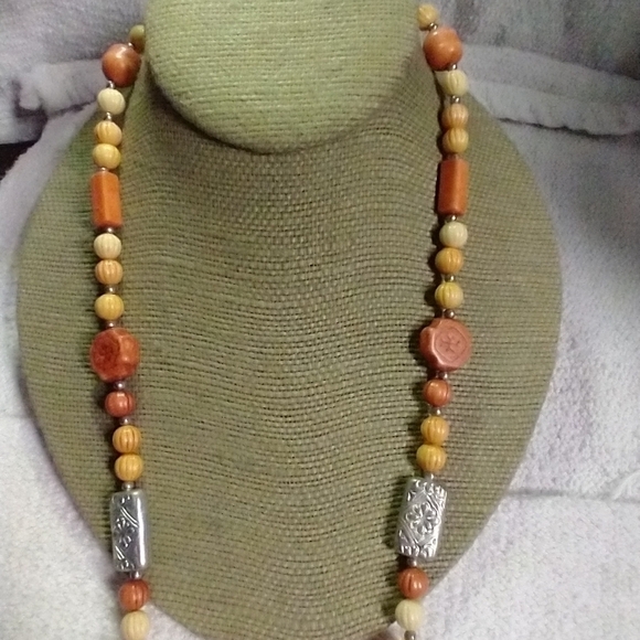 Silvertone beaded yellow orange long necklace - Picture 3 of 5